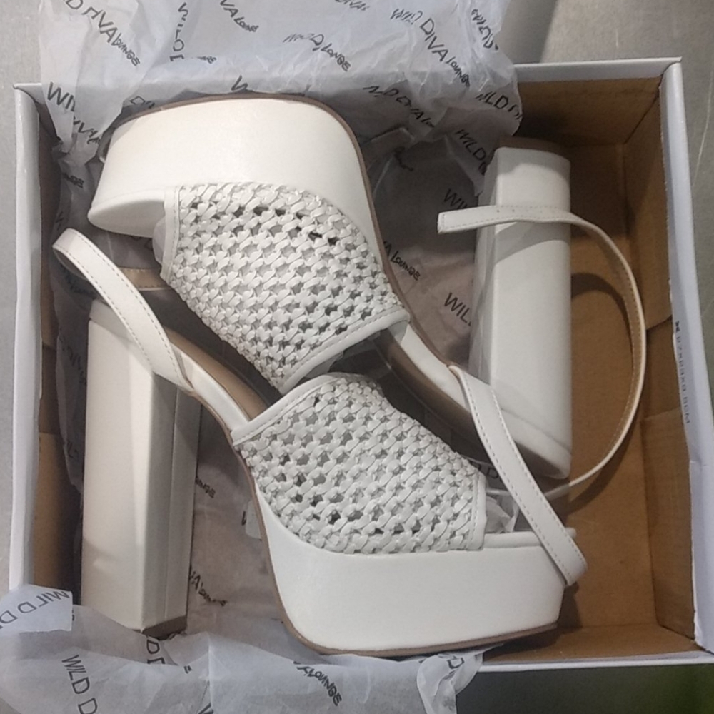 SOLD White Platform Faux Leather Heels - Picture 5 of 8